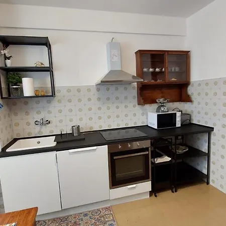 Da Castlin Apartment Fano